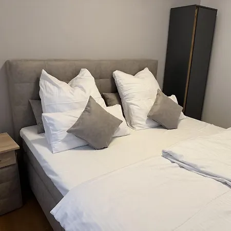 Brand New Luxury On Rathausplatz Augsburg