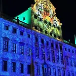 Brand New Luxury On Rathausplatz